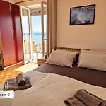 Seaview Manzoni Lejlighed