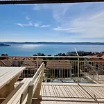 Seaview Manzoni Lejlighed *